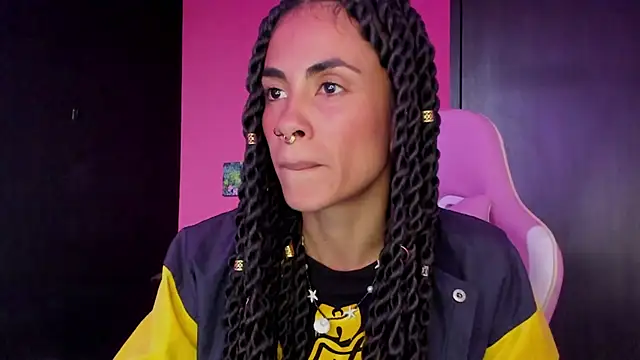 Juanadearco5 online show from 12/23/24, 09:51