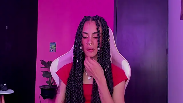 Juanadearco5 online show from 12/28/24, 05:46