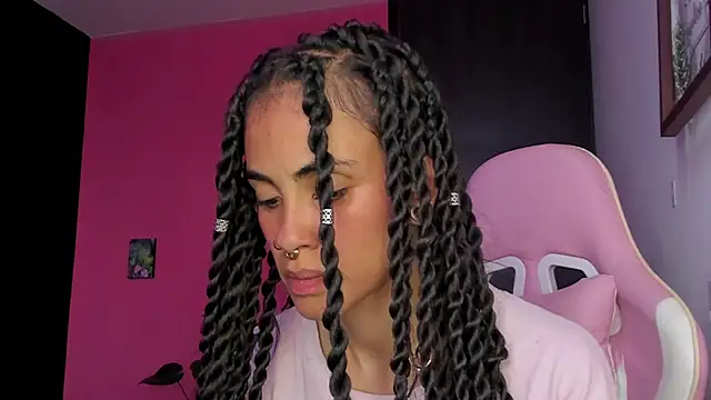 Juanadearco5 online show from 01/03/25, 09:36