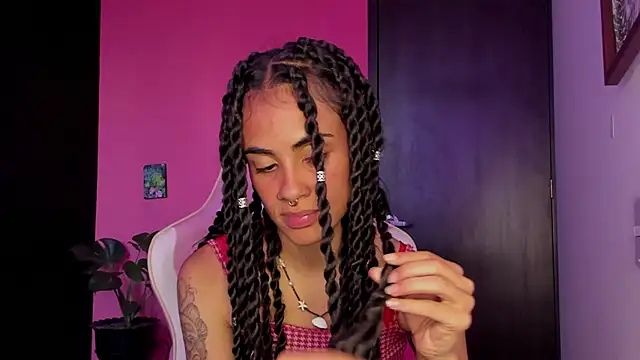 Juanadearco5 online show from 01/09/25, 09:16