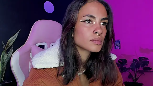 Juanadearco5 online show from 02/11/25, 12:27