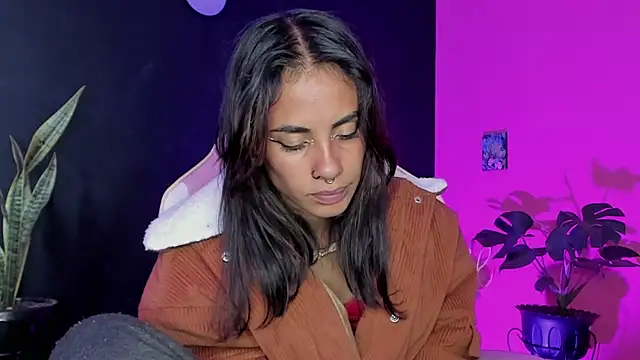 Juanadearco5 online show from 02/11/25, 03:29