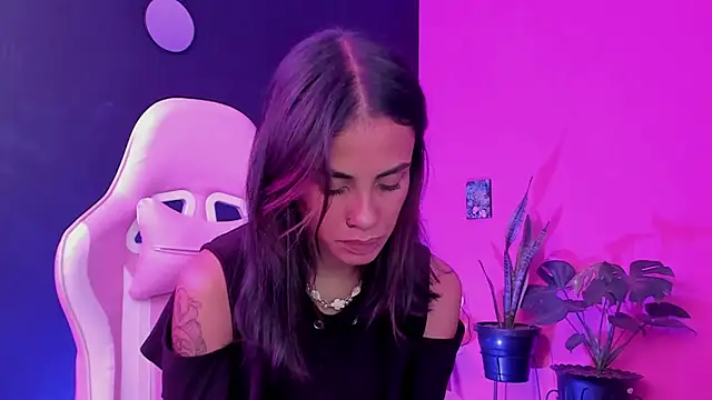 Juanadearco5 online show from 02/18/25, 01:00