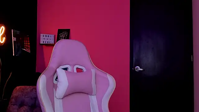 Juanadearco5 online show from 10/29/25, 02:19