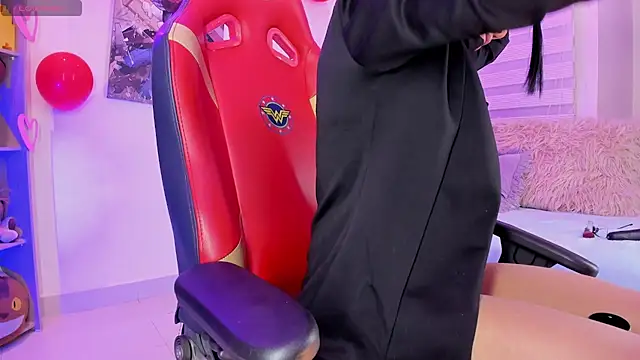 madelyn rose  online show from 02/12/25, 02:24