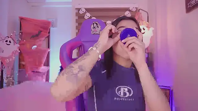 madelyn rose  online show from 10/29/25, 02:47