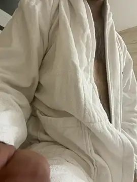 hotisraeli online show from 11/08/25, 07:23