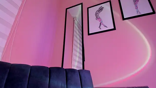 Snapshot of SensualJane2 chatting on 09/25/25, 12:36 SensualJane2 online show from 09/25/25, 12:36