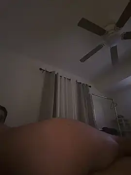 elwhite1996 online show from 12/17/25, 12:00