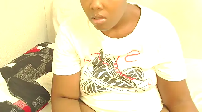 Snapshot of DollyAssZA chatting on 02/27/25, 02:00 DollyAssZA online show from 02/27/25, 02:00