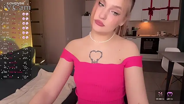 CarolineLovers online show from 02/06/25, 10:10