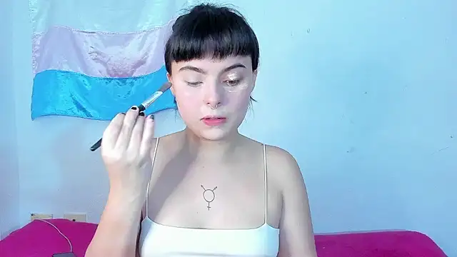 Snapshot of elizabethtaylorxxx chatting on 01/17/26, 08:23 elizabethtaylorxxx online show from 01/17/26, 08:23