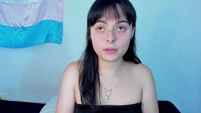 Snapshot of elizabethtaylorxxx chatting on 03/01/26, 05:04 elizabethtaylorxxx online show from 03/01/26, 05:04