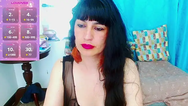 Snapshot of cristina_connor chatting on 10/16/25, 01:39 cristina connor online show from 10/16/25, 01:39