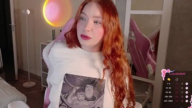 Snapshot of cinnabon_girls chatting on 01/16/26, 06:23 cinnabon girls online show from 01/16/26, 06:23