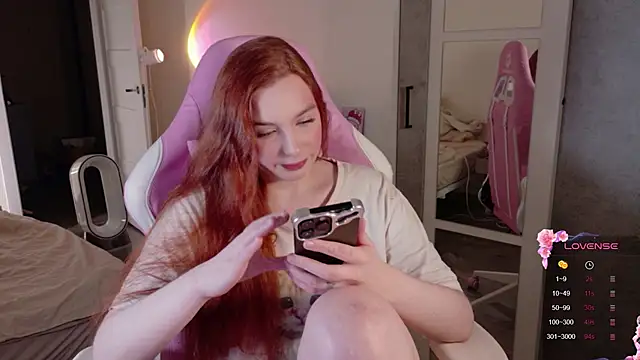 Snapshot of cinnabon_girls chatting on 02/20/26, 08:53 cinnabon girls online show from 02/20/26, 08:53