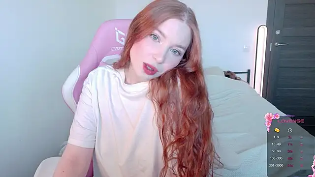 Snapshot of cinnabon_girls chatting on 03/10/26, 12:43 cinnabon girls online show from 03/10/26, 12:43