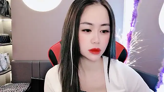 Snapshot of witch-39 chatting on 01/06/25, 12:59 witch-39 online show from 01/06/25, 12:59