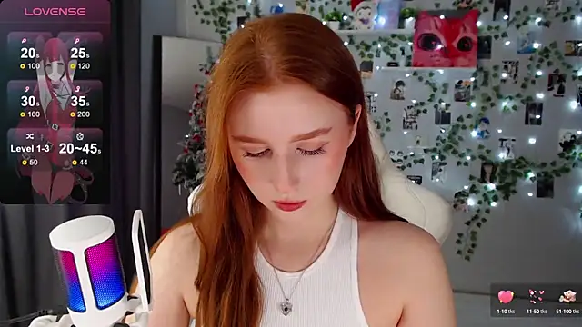 Snapshot of Meow_babe chatting on 12/23/24, 11:25 Meow babe online show from 12/23/24, 11:25