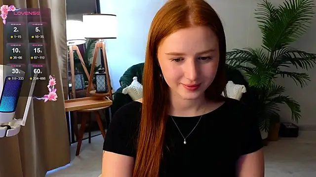 Snapshot of Meow_babe chatting on 02/18/26, 12:12 Meow babe online show from 02/18/26, 12:12