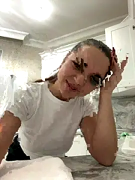 CamillaLarson online show from 12/05/25, 08:49