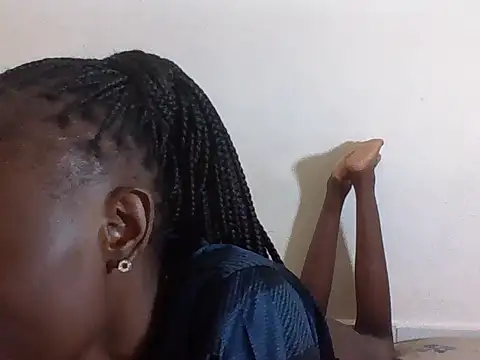 SexyNeedle22 online show from 11/17/25, 11:16