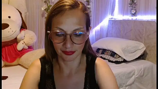 italagomez  online show from 01/14/25, 11:05