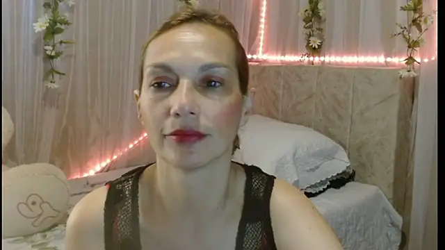 italagomez  online show from 02/09/25, 01:25