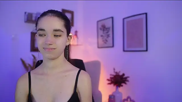 Gia Paige18 online show from 11/13/25, 03:33