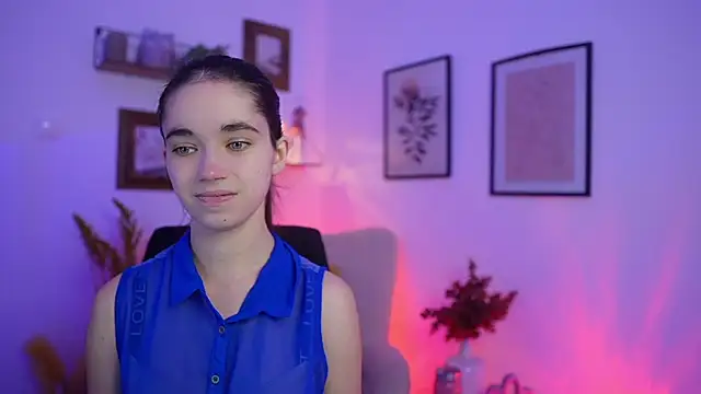 Gia Paige18 online show from 11/27/25, 03:03