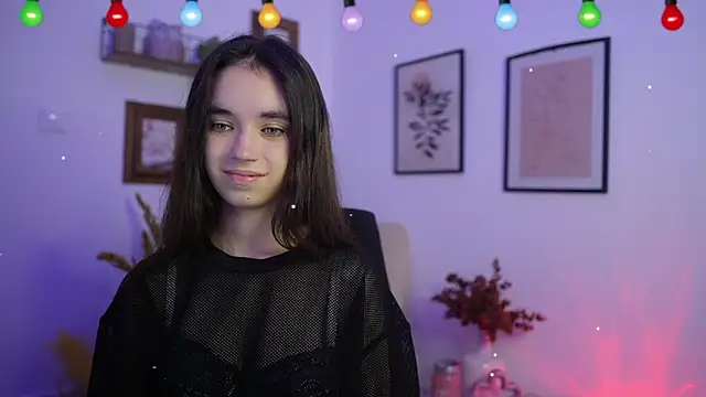 Gia Paige18 online show from 12/13/25, 07:53