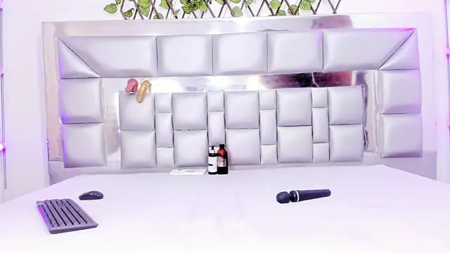 Snapshot of sweetebonny1 chatting on 03/04/26, 05:52 sweetebonny1 online show from 03/04/26, 05:52