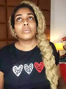 ELLA KELLY online show from 12/02/25, 11:48