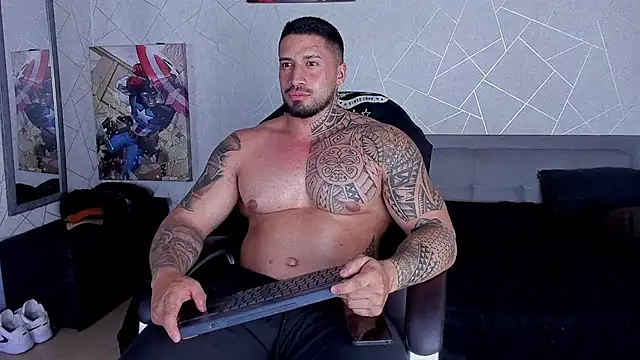 Snapshot of Cristian_Walker chatting on 07/31/26, 11:26 Cristian Walker online show from 07/31/26, 11:26