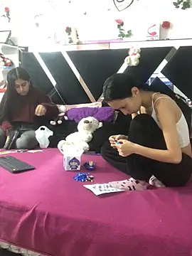 1lovelygirls online show from 09/09/25, 12:59