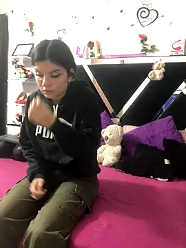 1lovelygirls online show from 09/12/25, 12:05