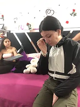 1lovelygirls online show from 09/16/25, 12:06