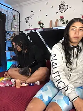 1lovelygirls online show from 11/26/25, 12:17