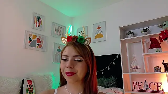 Snapshot of melany_naa chatting on 12/13/24, 12:31 melany naa online show from 12/13/24, 12:31