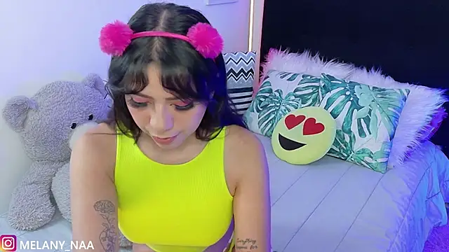 Snapshot of melany_naa chatting on 10/25/25, 01:24 melany naa online show from 10/25/25, 01:24