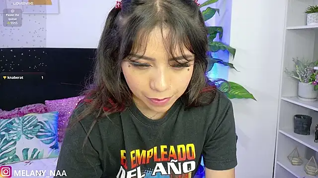Snapshot of melany_naa chatting on 11/22/25, 02:32 melany naa online show from 11/22/25, 02:32