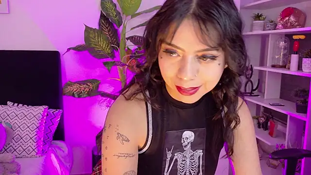 Snapshot of melany_naa chatting on 02/11/26, 10:26 melany naa online show from 02/11/26, 10:26