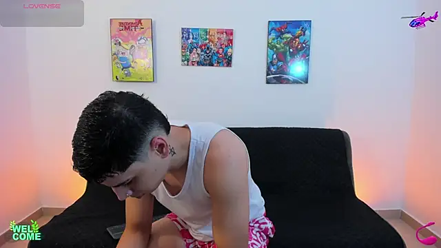 jonathanjoestar  online show from 09/19/25, 09:59