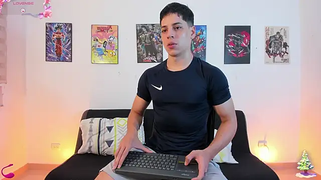 Snapshot of jonathanjoestar_ chatting on 12/19/25, 09:55 jonathanjoestar online show from 12/19/25, 09:55