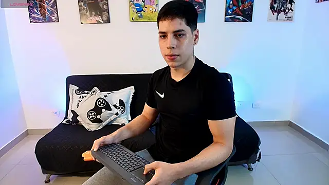 jonathanjoestar  online show from 04/30/26, 09:30