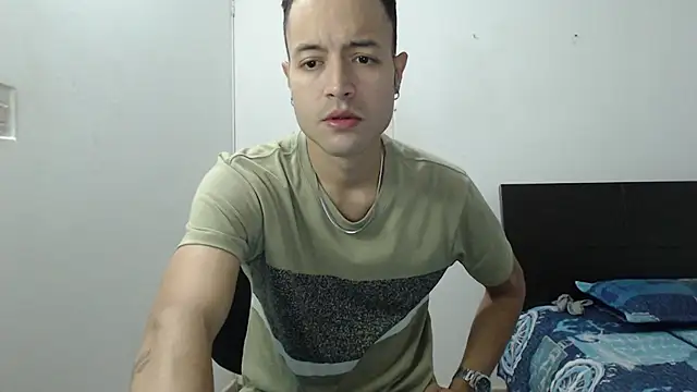 Snapshot of dimitriquiet05 chatting on 12/06/24, 03:08 dimitriquiet05 online show from 12/06/24, 03:08