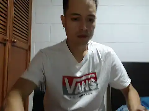 Snapshot of dimitriquiet05 chatting on 02/23/26, 10:12 dimitriquiet05 online show from 02/23/26, 10:12