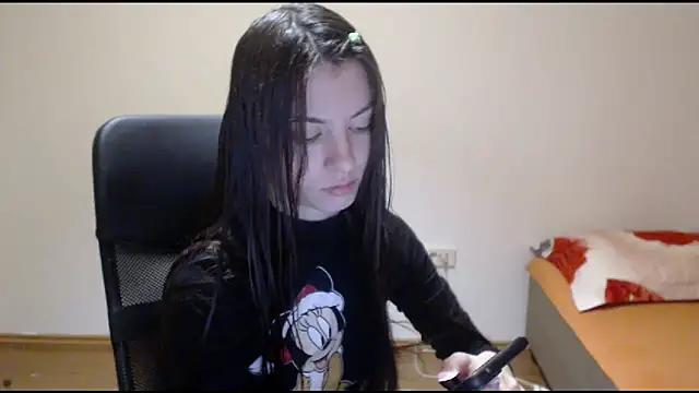 Snapshot of CuteJollie4U chatting on 12/14/24, 04:31 CuteJollie4U online show from 12/14/24, 04:31