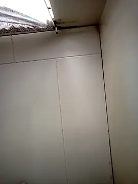 Snapshot of Sweatie_babies chatting on 09/16/25, 09:10 Sweatie babies online show from 09/16/25, 09:10