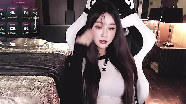 Cartier-  Daji- online show from 10/26/25, 01:06